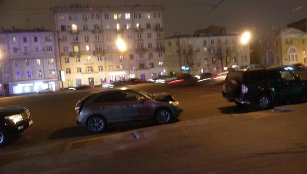 Последствия ДТП на Зубовском бульваре в Москве