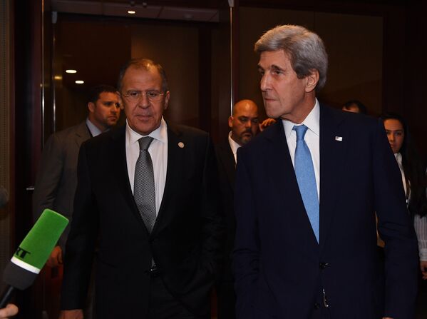 Министр иностранных дел РФ Сергей Лавров и госсекретарь США Джон Керри после встречи в Лиме на полях саммита АТЭС