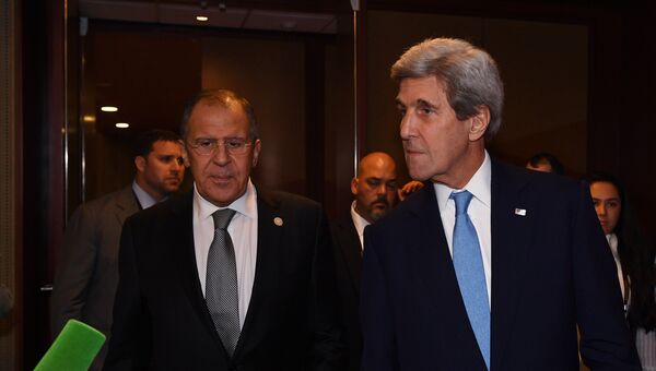 Министр иностранных дел РФ Сергей Лавров и госсекретарь США Джон Керри после встречи в Лиме на полях саммита АТЭС