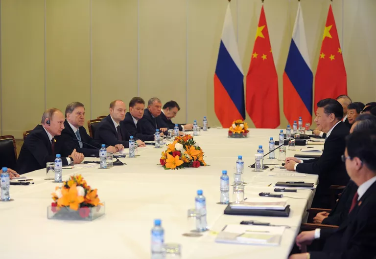Президент РФ В. Путин принял участие в саммите АТЭС в Перу Президент РФ В. Путин принял участие в саммите АТЭС в Перу