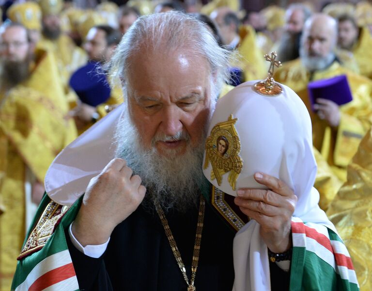 Божественная литургия в храме Христа Спасителя Божественная литургия в храме Христа Спасителя