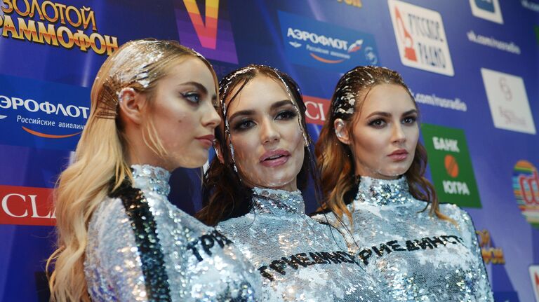 Участницы группы Serebro на XXI Церемонии вручения национальной музыкальной премии Золотой Граммофон