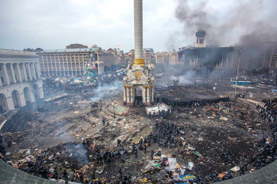 Площадь Независимости в Киеве. Февраль 2014