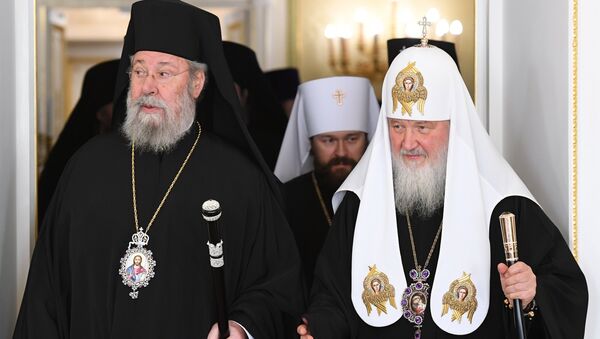 Патриарх Московский и всея Руси Кирилл во время встречи в Москве с архиепископом Новой Юстинианы и всего Кипра Хризостомом II