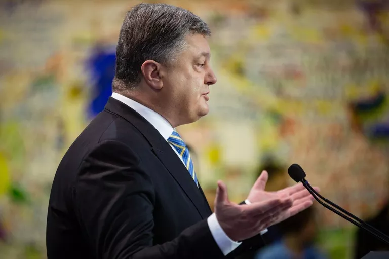 Президент Украины Петр Порошенко во время мероприятия по случаю Дня достоинства и свободы Президент Украины Петр Порошенко во время мероприятия по случаю Дня достоинства и свободы