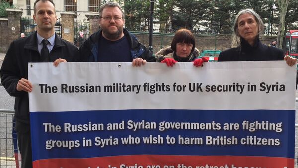 Пикет в поддержку РФ у посольства в Лондоне