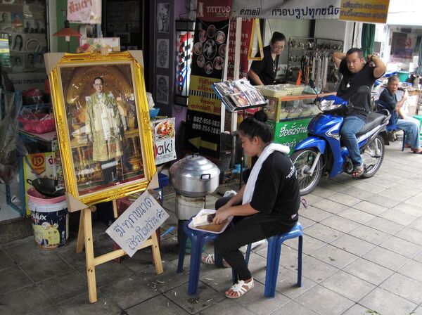 Уличная торговля в Бангкоке