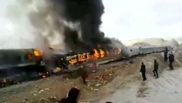 Место столкновения поездов на севере Ирана в провинции Семнан