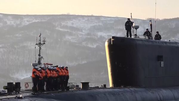 Встреча подводников прибывшего на базу крейсера Александр Невский на Камчатке