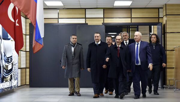 Турецкая делегация в аэропорту Симферополя. 23 ноября 2016