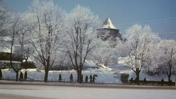Площадь Победы и башня Кик ин де Кек. Таллин, Эстония