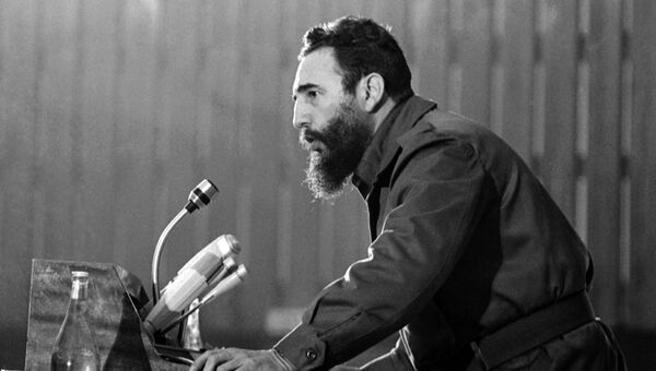 Фидель Кастро выступает на конференции а Алжире. 7 сентября 1973 Фидель Кастро выступает на конференции а Алжире. 7 сентября 1973