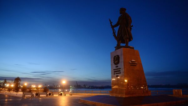 Памятник основателю Иркутска Якову Похабову. Архивное фото