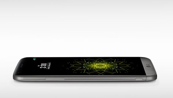 Смартфон LG G5 SE. Архивное фото