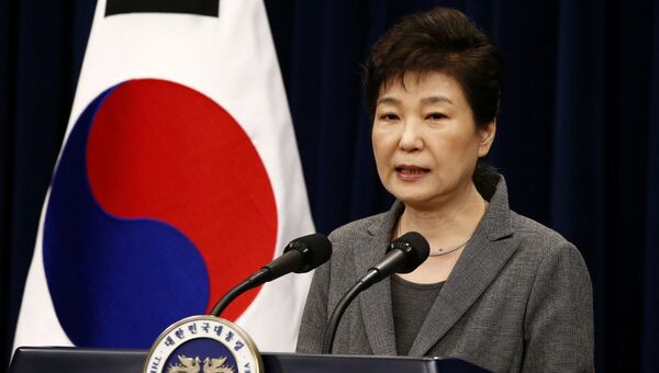 Президент Южной Кореи Пак Кын Хе во время обращения к нации в Сеуле, Южная Корея
