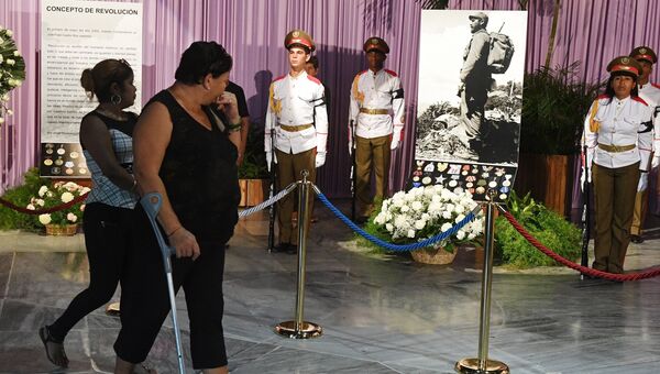 Прощание с Фиделем Кастро в Гаване в здании мемориала Хосе Марти