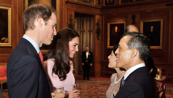 Британский принц Уильям, его жена Кэтрин, герцогиня Кембриджская, кронпринц Таиланда Маха Вачиралонгкорн, принцесса Срирасми в Виндзорском замке, Великобритания