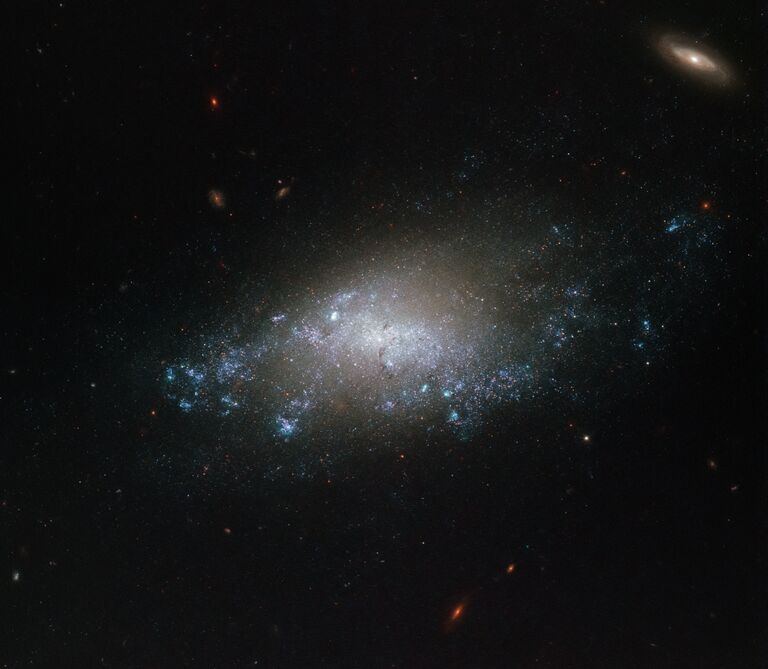 Спиральная галактика NGC 3274