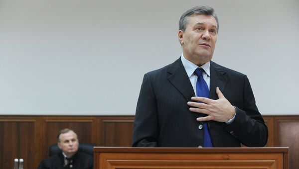 Бывший президент Украины Виктор Янукович дает показания. Архивное фото