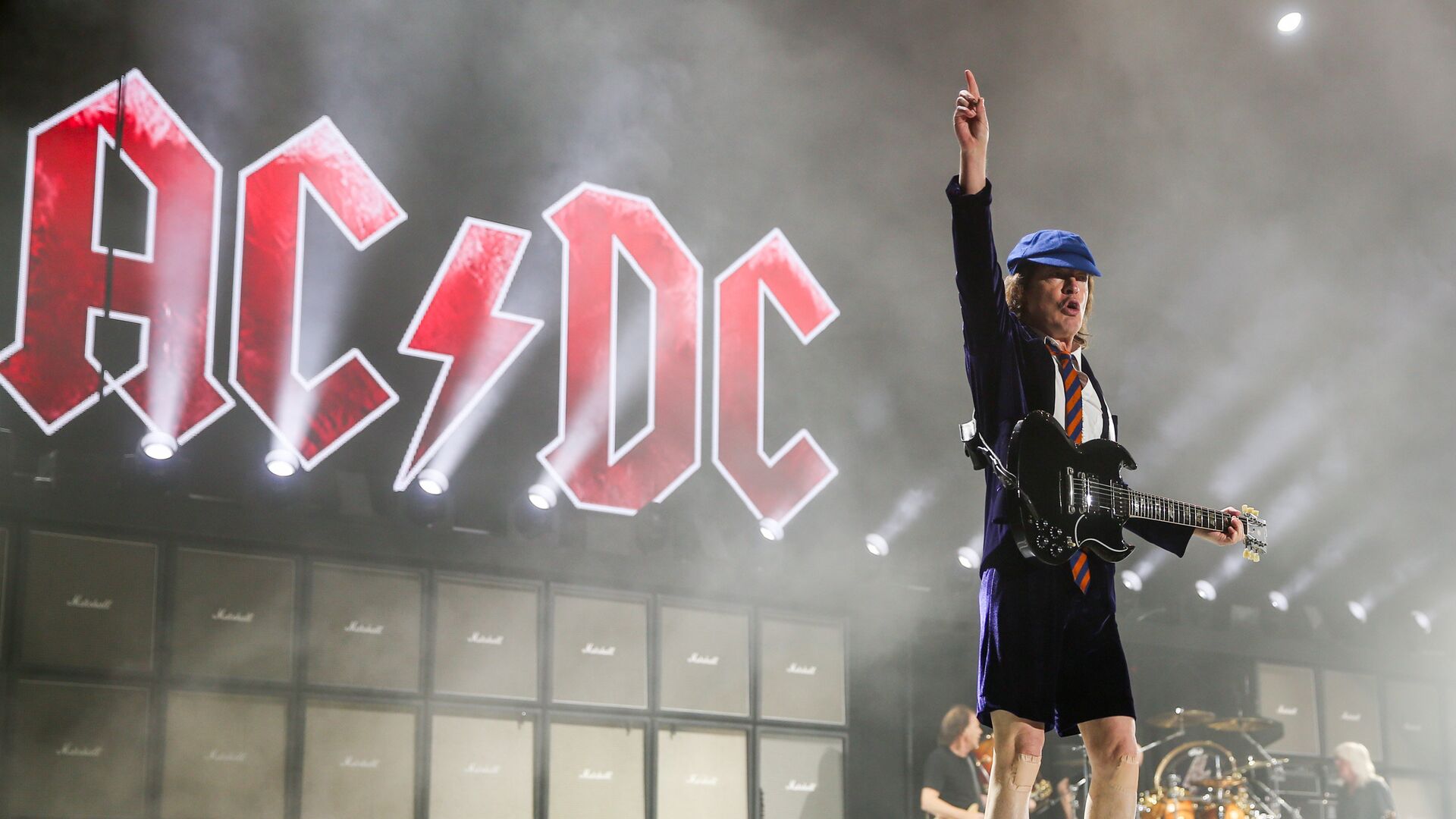 Янг Ангус из AC / DC на Coachella Music and Arts Festival. Калифорния, 17 апреля 2015 - РИА Новости, 1920, 07.10.2020