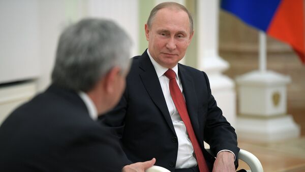 Президент РФ Владимир Путин и президент Абхазии Рауль Хаджимба во время встречи в Кремле. 1 декабря 2016