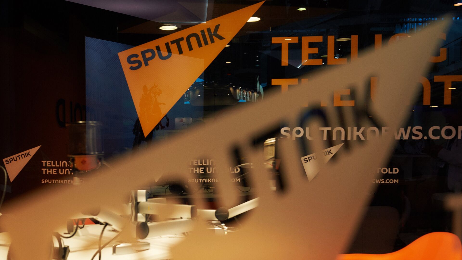 Резолюция ЕС против Sputnik и RT стала главным событием медиаотрасли - РИА Новости, 1920, 28.07.2022