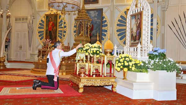 Маха Ватчиралонгкон в день провозглашения королем Таиланда. 1 декабря 2016