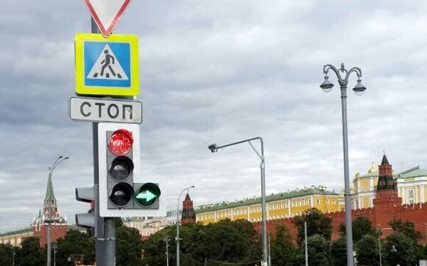Швабе установит еще на 70 столичных перекрестках новые светофоры