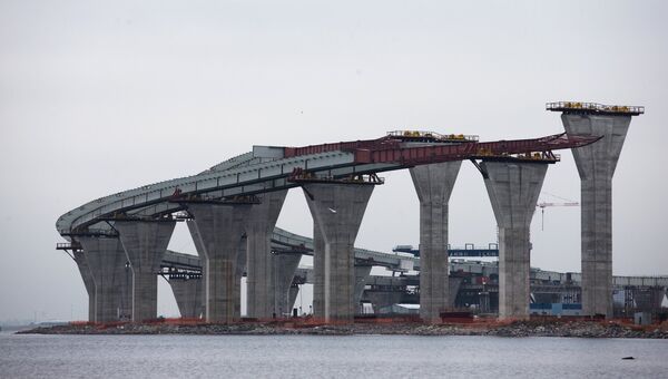Строительство двухъярусного моста Западного скоростного диаметра в Санкт-Петербурге