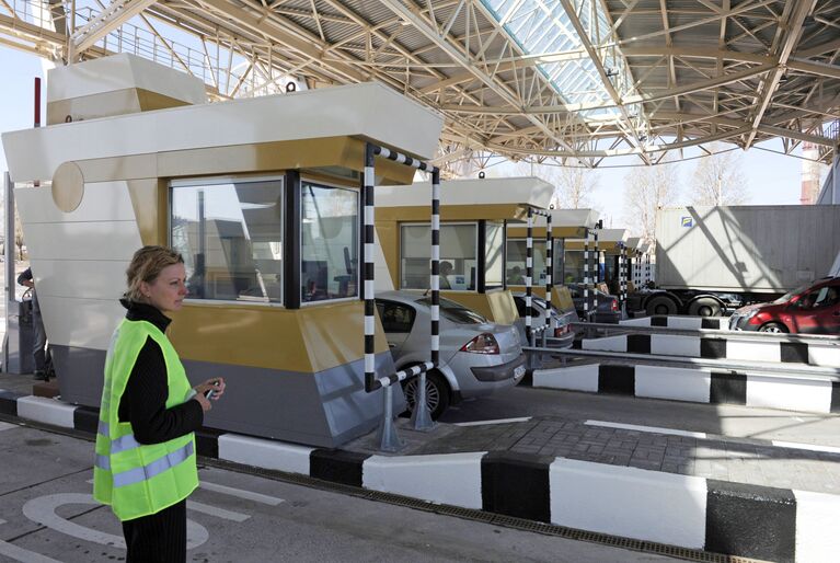 Открытие платного проезда на участке Западного скоростного диаметра в Санкт-Петербурге