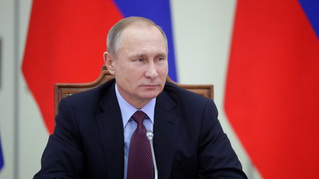 Владимир Путин проводит в Санкт-Петербурге совместное заседание Совета при президенте РФ по культуре и искусству и Совета при президенте РФ по русскому языку. 2 декабря 2016