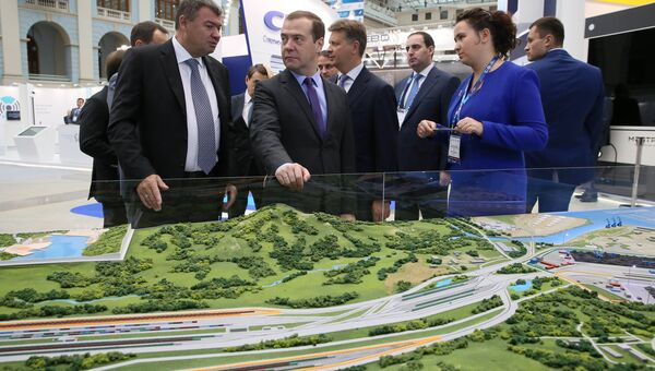 Премьер-министр РФ Д. Медведев посетил X Международную выставку Транспорт России