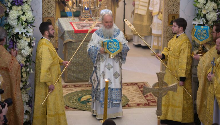 Патриарх Московский и всея Руси Кирилл совершает освящение и службу в Троицком кафедральном соборе при Русском духовно-культурном центре в рамках своего визита в Париж