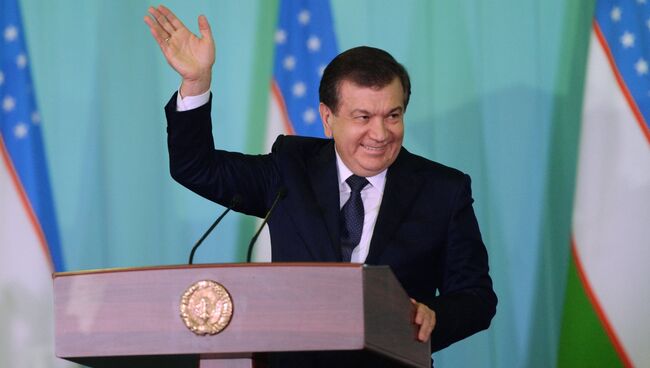 Премьер-министр и временно исполняющий обязанности президента Узбекистана Шавкат Мирзиеев, победивший на выборах президента Узбекистана. Архивное фото