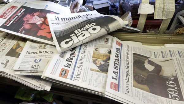 Заголовки газет, анонсирующие итоги референдума в Италии