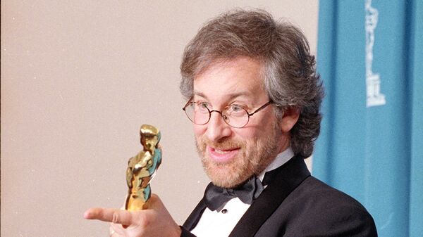 Стивен Спилберг получил два Оскара за фильм Список Шиндлера, 21 марта 1994