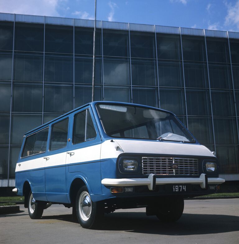 Микроавтобус РАФ-2203