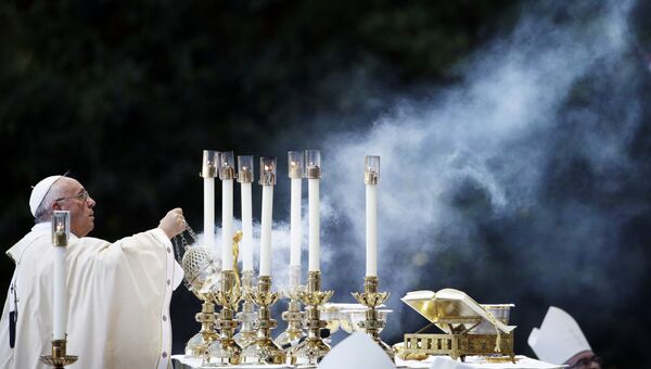 Папа римский Франциск проводит мессу в Базилике национальной святыни Непорочного зачатия