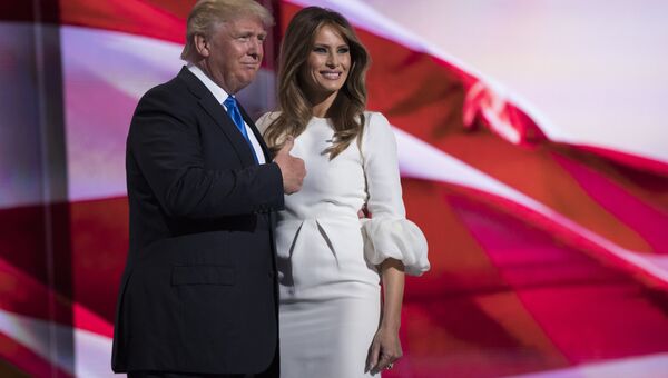 Избранный президент США Дональд Трамп с супругой Меланьей