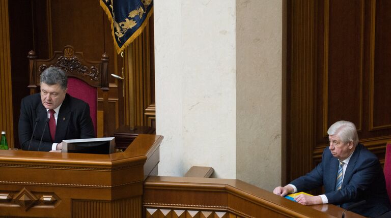 Петр Порошенко и Виктор Шокин на заседании Верховной рады Украины Петр Порошенко и Виктор Шокин на заседании Верховной рады Украины