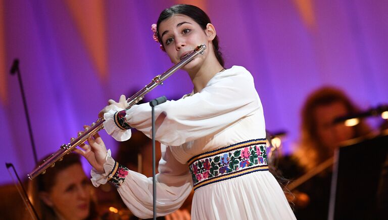 Украинская участница финального тура XVII Международного телевизионного конкурса юных музыкантов Щелкунчик София Матвиенко Украинская участница финального тура XVII Международного телевизионного конкурса юных музыкантов Щелкунчик София Матвиенко