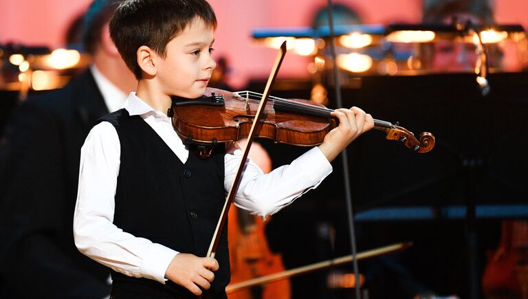 Участник из Словакии Тео Гертлер во время финального тура конкурса Щелкунчик Участник из Словакии Тео Гертлер во время финального тура конкурса Щелкунчик