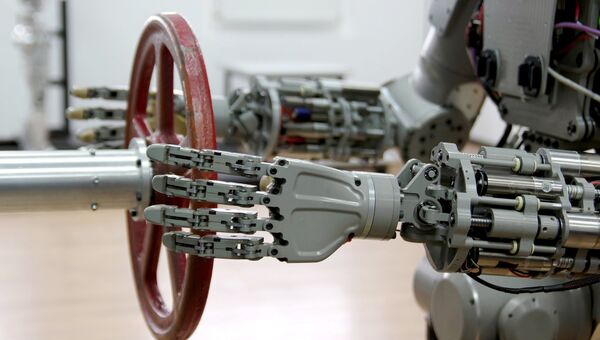 Испытание антропоморфного робота Федор проекта Спасатель в лаборатории на базе НПО Андроидная техника в Магнитогорске