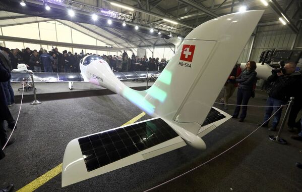 Уникальный двухместный самолет на солнечных батареях SolarStratos, 2016