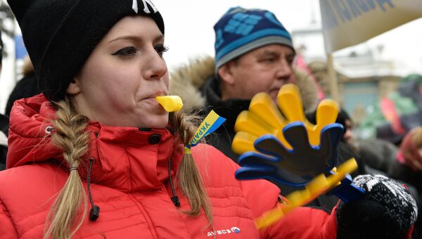 Участники акции профсоюзов за повышение социальных стандартов и снижение тарифов в Киеве