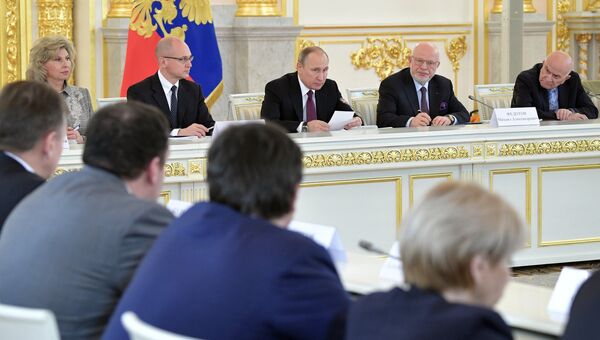 Президент РФ Владимир Путин проводит заседание Совета по развитию гражданского общества и правам человека. 8 декабря 2016