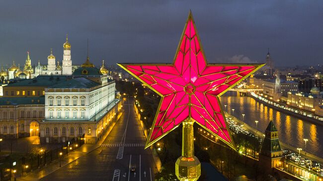 Звезда на Кремле. Архивное фото