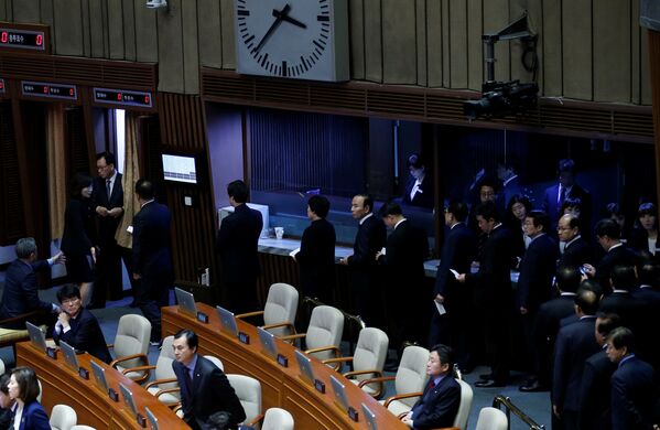 Голосование в парламенте Южной Кореи  по вопросу импичмента президенту Пак Кын Хе
