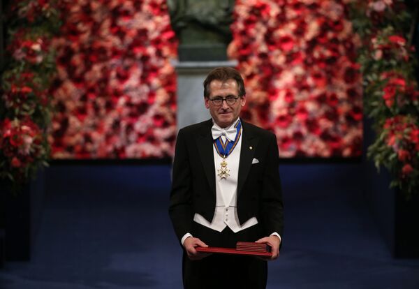 Нобелевский лауреат по химии 2016 года Бернард Феринга во время церемонии вручения премий в Стокгольме