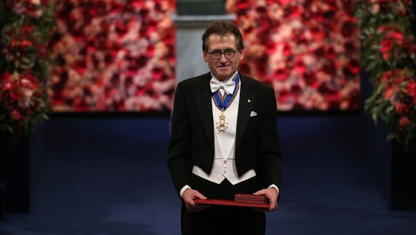 Нобелевский лауреат по химии 2016 года Бернард Феринга во время церемонии вручения премий в Стокгольме
